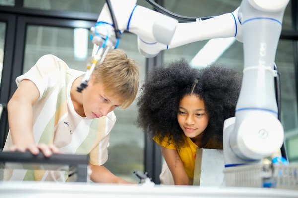 GPT Chatbots: an educational tool for all levels